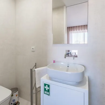 Guestready - Jambu * Valenca